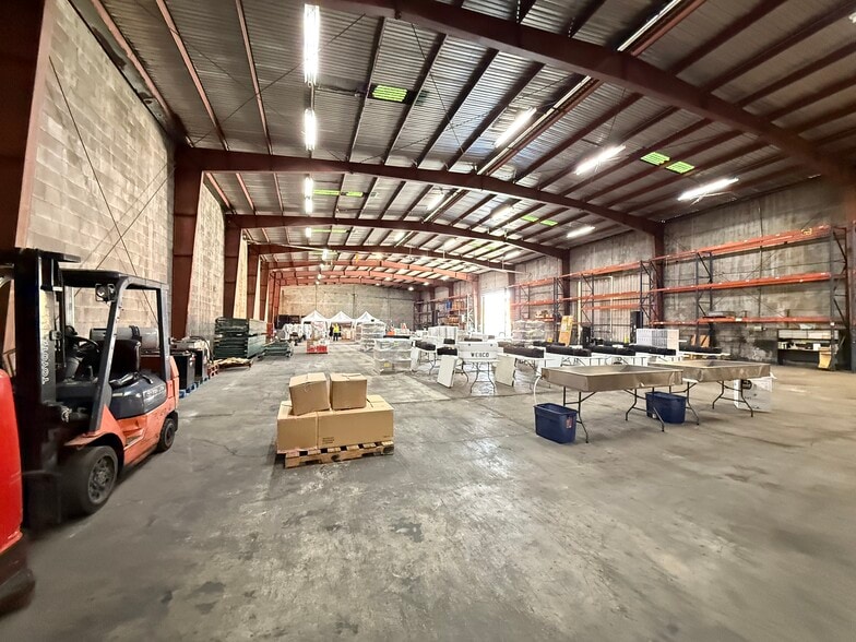 More Photos Of 2840 Mokumoa St, Honolulu Warehouse For Sale