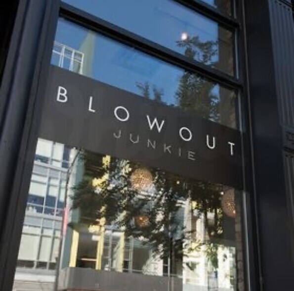 More Photos Of 1219 W Madison St, Chicago Storefront Retail Residential For Lease