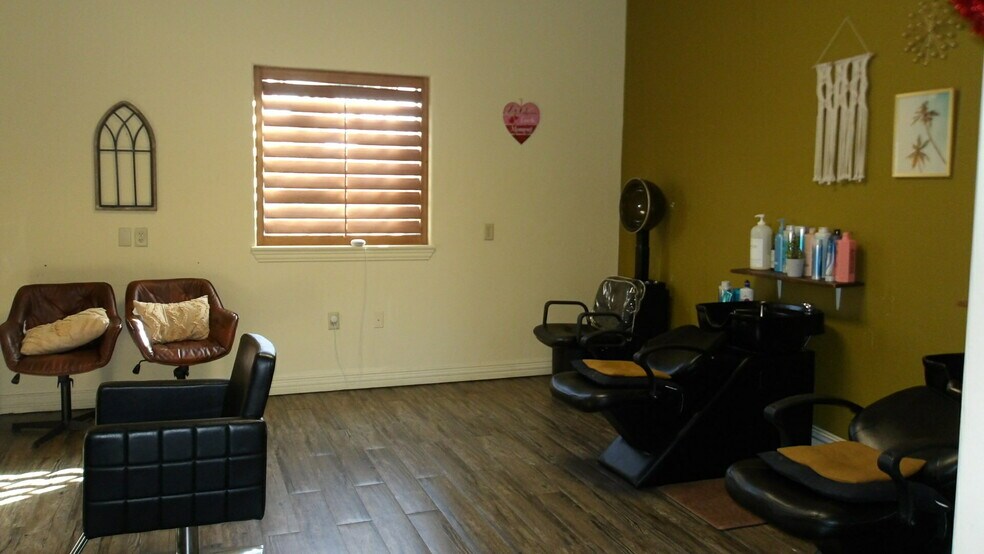 More Photos Of 1906A E Tyler, Harlingen Office For Sale