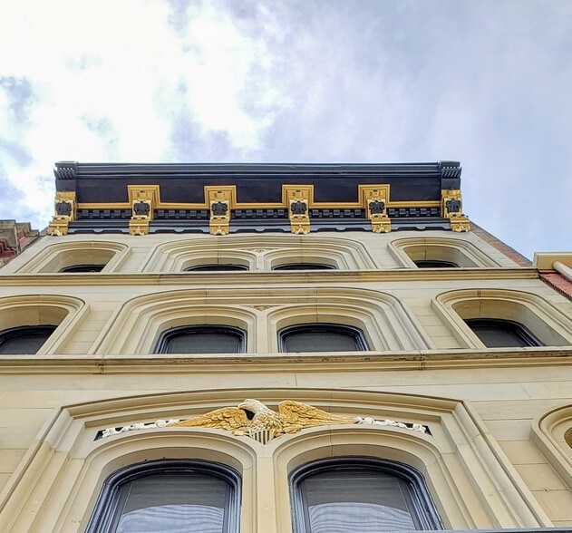 More Photos Of 925 Main St, Cincinnati Loft Creative Space For Lease