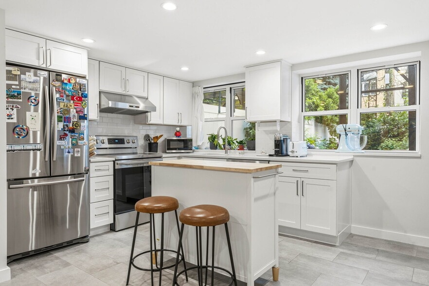 More Photos Of 30 Bergen St, Brooklyn Multifamily For Sale