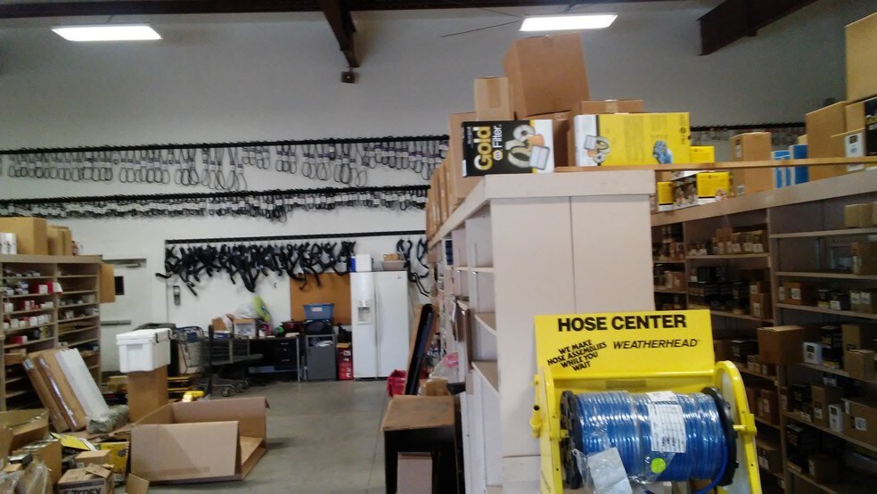 More Photos Of 135 N Commercial St, Blythe Warehouse For Sale
