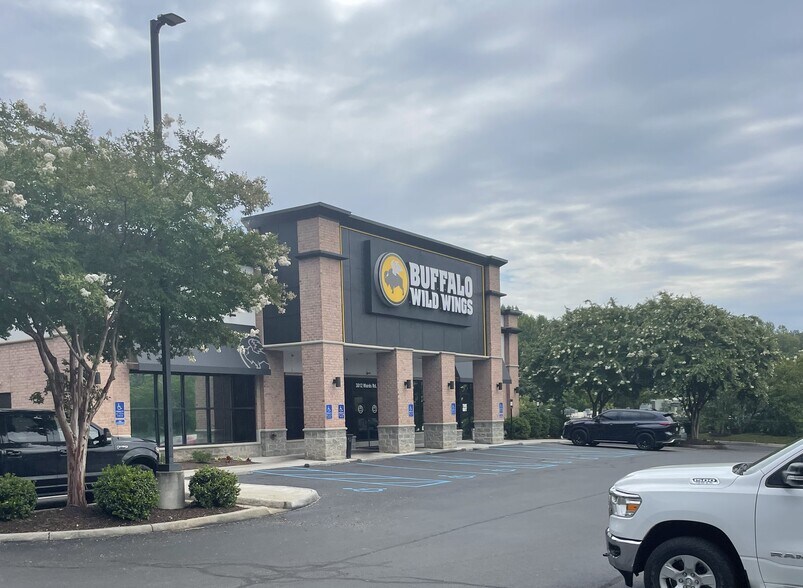 More Photos Of 3812 Wards Rd, Lynchburg Restaurant For Sale