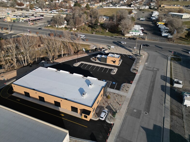 More Photos Of 1075 N Main St, Springville Storefront For Lease