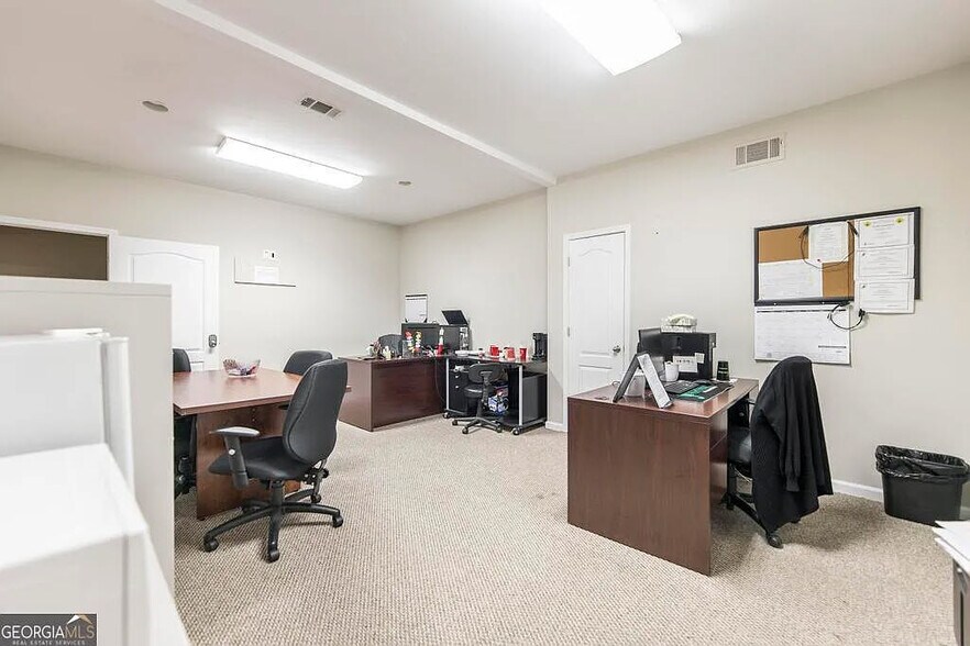 More Photos Of 105 Industrial Way, Byron Warehouse For Lease