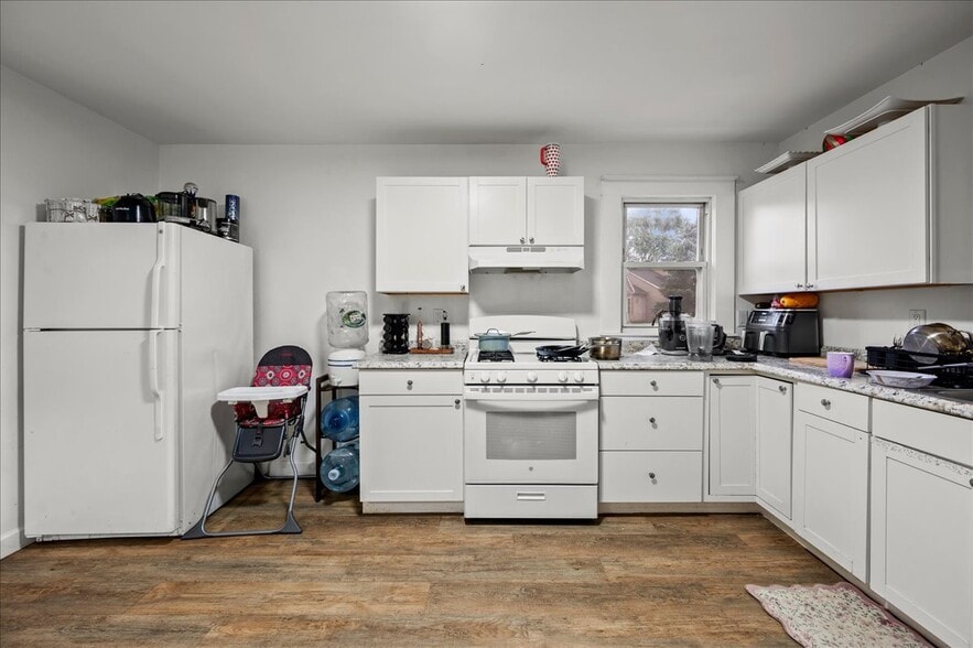 More Photos Of 95 Grant St, Rye Brook Multifamily For Sale