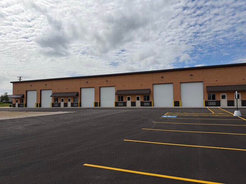 More Photos Of 12517-12531 Harvey Dr, New Lenox Industrial For Lease