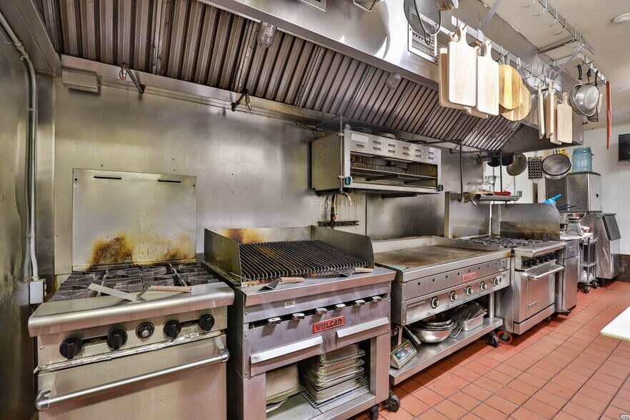 More Photos Of 251-253 Main St, Placerville Restaurant For Sale