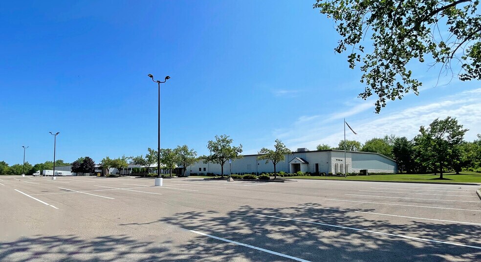 Primary Photo Of 21160 Drake Rd, Strongsville Warehouse For Lease