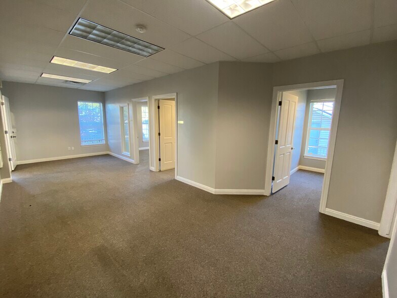 More Photos Of 327 W Gordon Ave, Layton Office For Sale