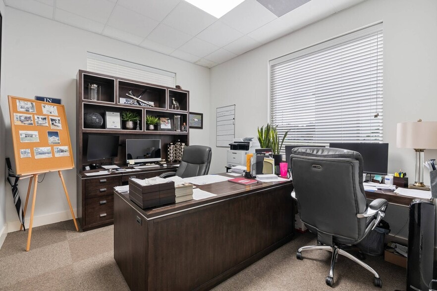 More Photos Of 14547 Lake Business Dr, Conroe Loft Creative Space For Sale