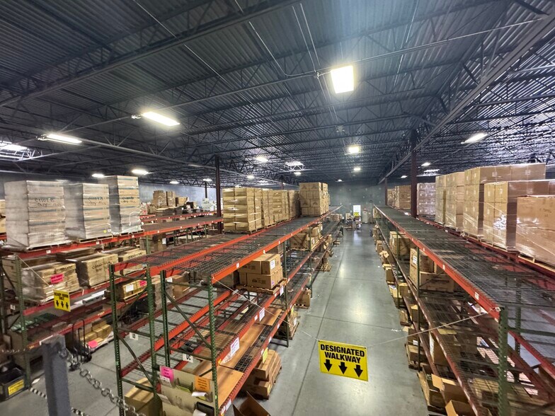 More Photos Of 6420 Hazeltine National Dr, Orlando Manufacturing For Sale