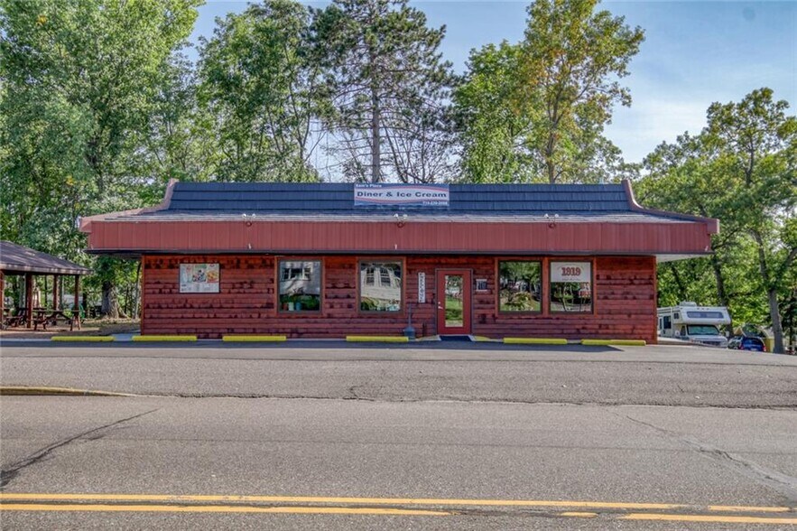 Primary Photo Of 401 Bridge St, Cornell Restaurant For Sale