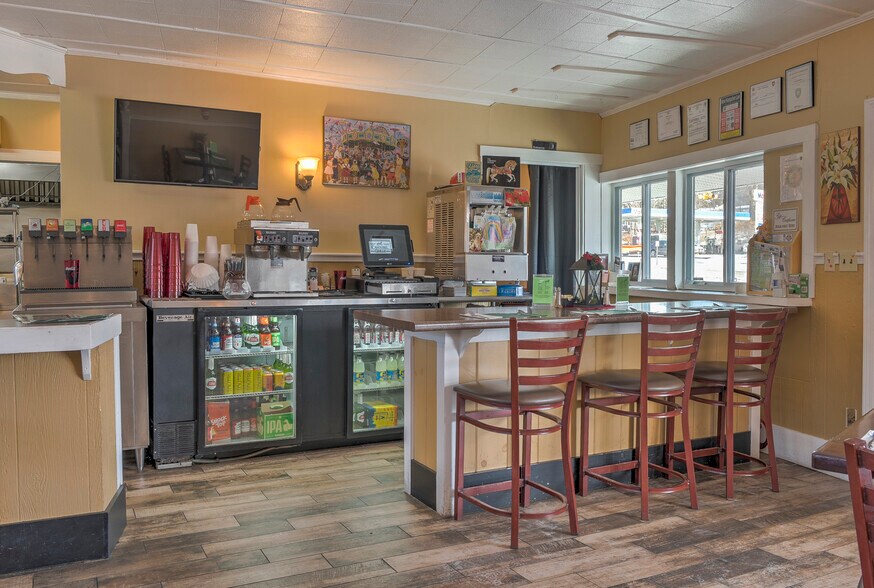 More Photos Of 10 NH Route 12 S, Fitzwilliam Restaurant For Sale
