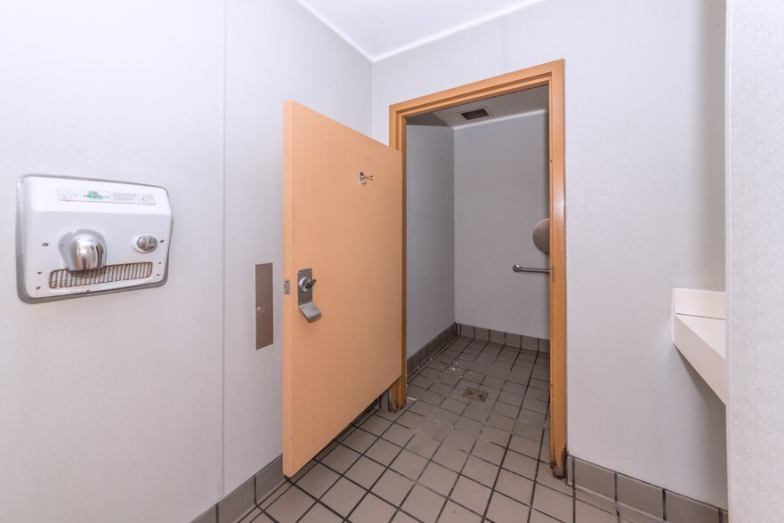 More Photos Of 3123 Route 9W, Saugerties Restaurant For Lease