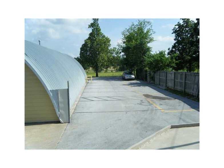 More Photos Of 4823 Har-ber Ave, Springdale Office For Sale