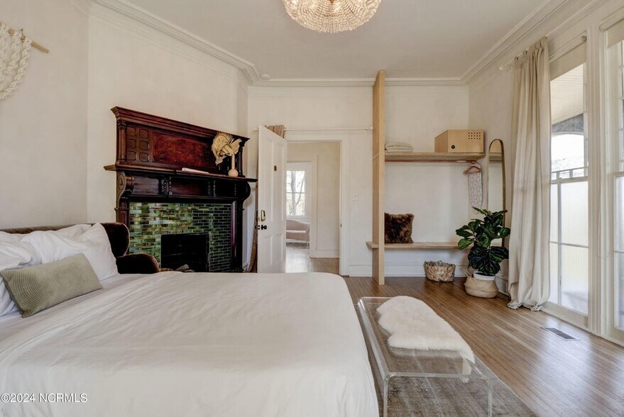 More Photos Of 118 S 4th St, Wilmington Hospitality For Sale