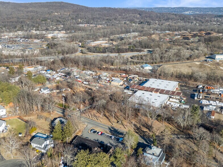 More Photos Of 362-374 Western Hwy, Tappan Freestanding For Lease