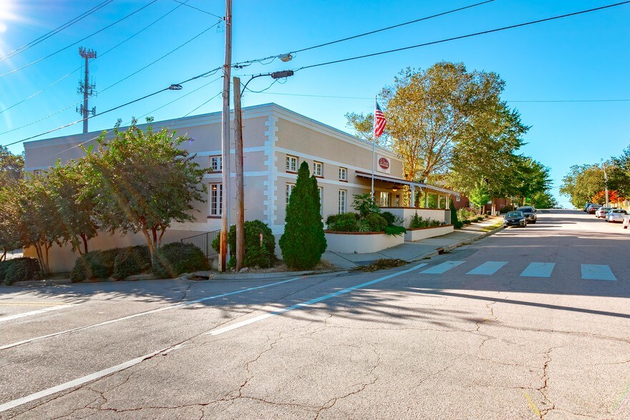 More Photos Of 203 Brooks St, Wake Forest Freestanding For Sale