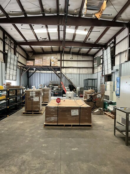 More Photos Of 3105 E Reno Ave, Oklahoma City Warehouse For Lease