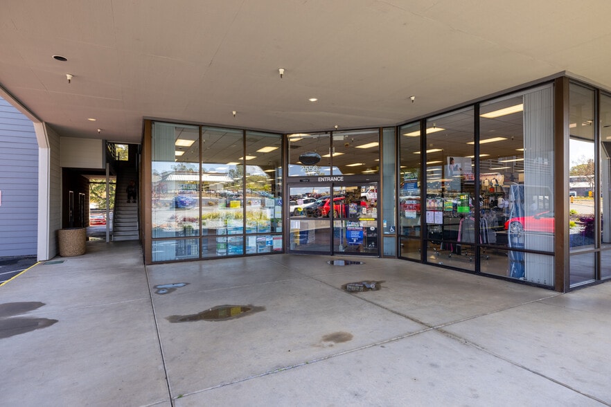 More Photos Of 2560-2576 Grass Valley Hwy, Auburn Storefront For Sale