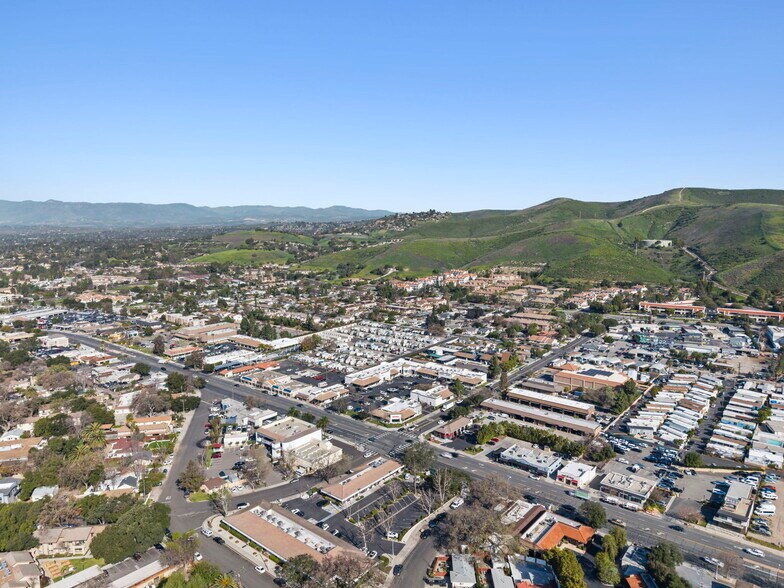 More Photos Of 2974 E Thousand Oaks Blvd, Thousand Oaks Storefront For Lease