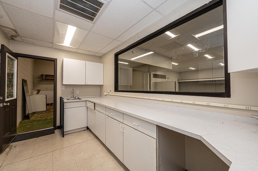 More Photos Of 721 Malcolm Blvd, Rutherford College Medical For Lease