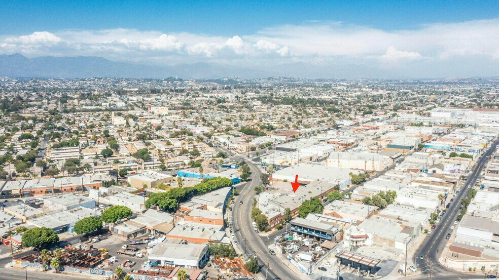 More Photos Of 3301 E 14th St, Los Angeles Warehouse For Sale