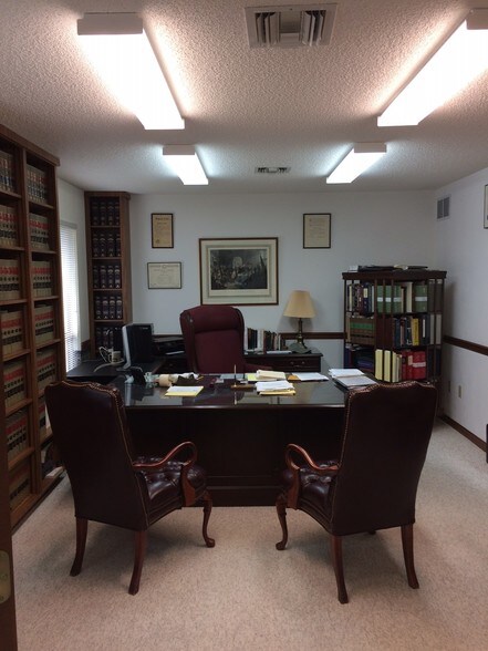 More Photos Of 1326 S Ridgewood Ave, Daytona Beach Office For Lease