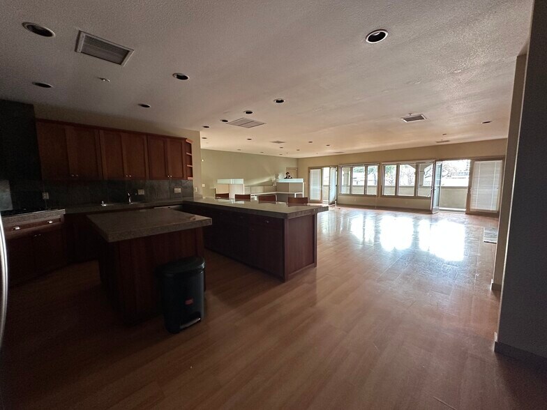 More Photos Of 1800 El Camino Real, Menlo Park Office For Sale