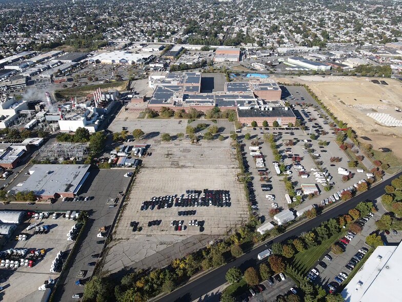 More Photos Of 500 Grumman Rd, Bethpage Land For Lease