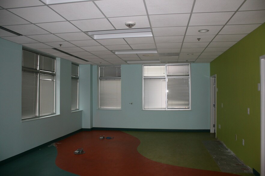 More Photos Of 12581 Milstead Way, Woodbridge Medical For Lease