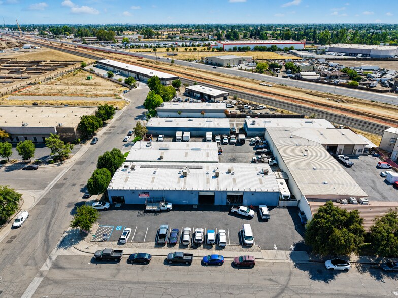 More Photos Of 4567 N Bendel Ave, Fresno Service For Lease