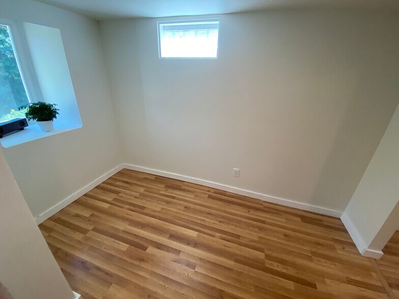 More Photos Of 8705 E 63rd Trafficway, Kansas City Apartments For Sale