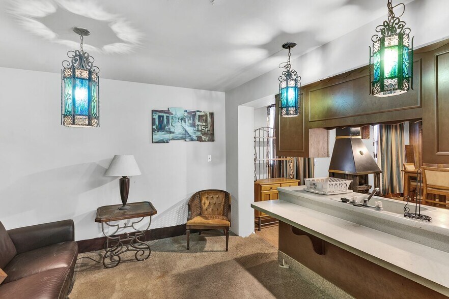 More Photos Of 1421 5th Ave, New Kensington Apartments For Sale