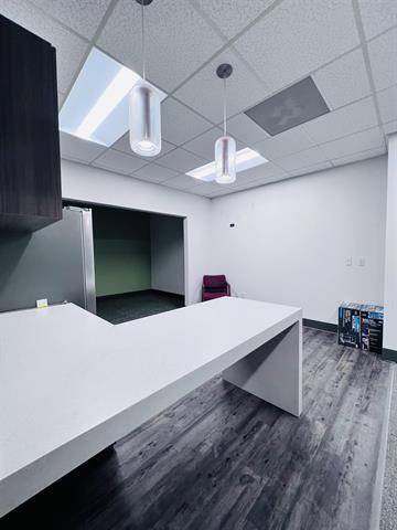 More Photos Of 138 Front St, Beaver Dam Office For Lease