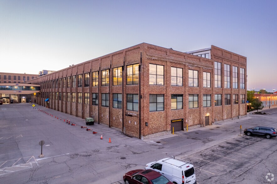 More Photos Of 6737 W Washington St, West Allis Office For Lease