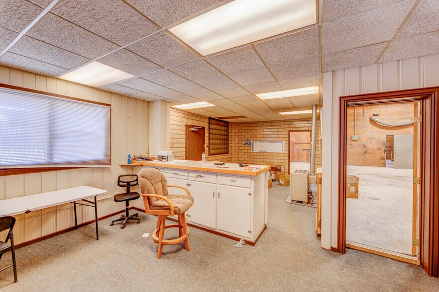 More Photos Of 460 W University Ave, Laramie Warehouse For Lease