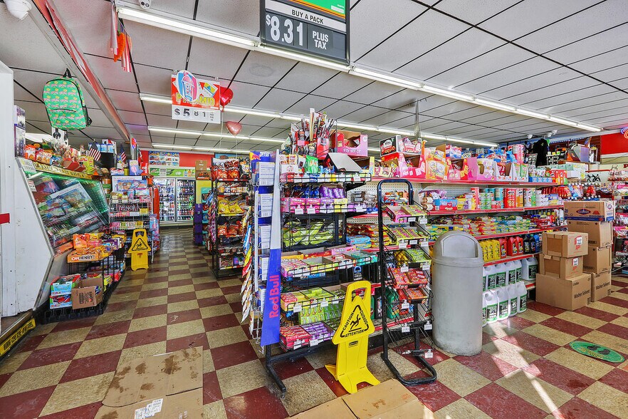 More Photos Of 6836-6850 Calumet Ave, Hammond Convenience Store For Sale