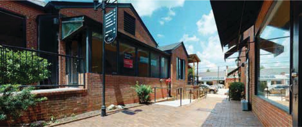 More Photos Of 431 W Franklin St, Chapel Hill Apartments For Lease