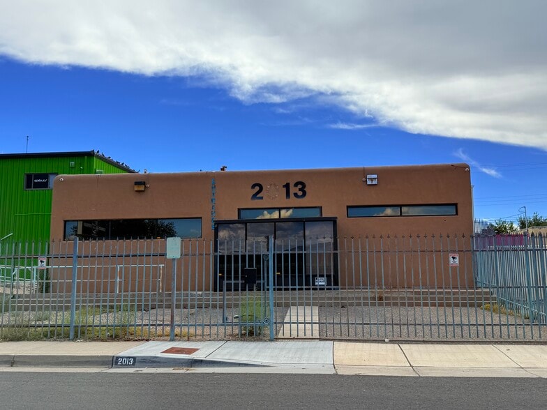 More Photos Of 2013 Ridgecrest Dr, Albuquerque Storefront Retail Office For Sale