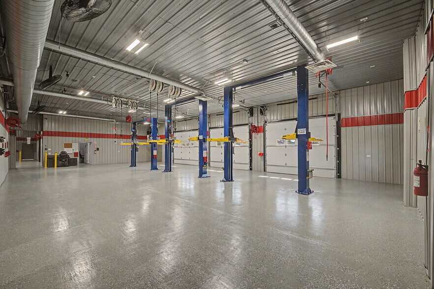 More Photos Of 212 N Lincoln Rd, Rockville General Retail For Sale