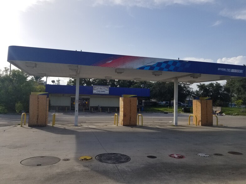 More Photos Of 6201 Edgewater Dr, Orlando Convenience Store For Sale