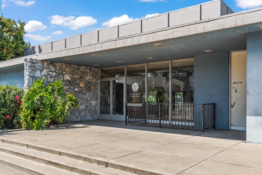 More Photos Of 3595 Stevens Creek, Santa Clara Storefront Retail Office For Lease