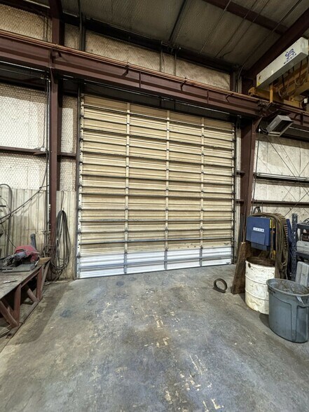 More Photos Of 1601 N Frisco St, Henderson Warehouse For Sale
