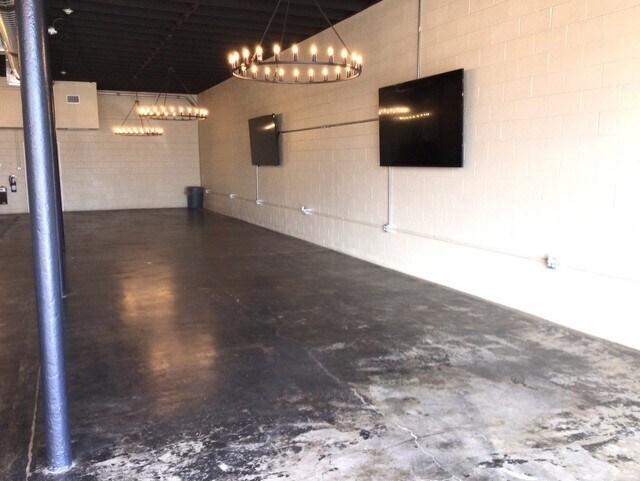 More Photos Of 108 W McCart St, Krum Storefront Retail Office For Lease