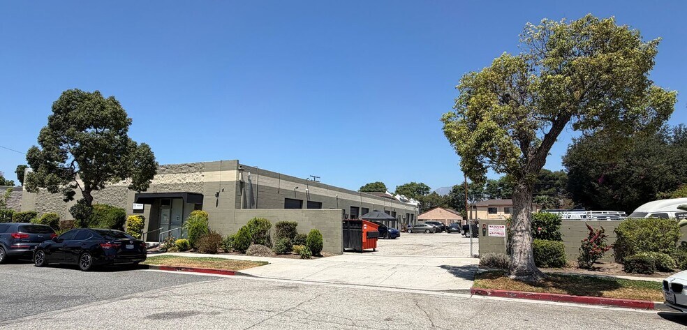 More Photos Of 445 W Garfield Ave, Glendale Warehouse For Lease