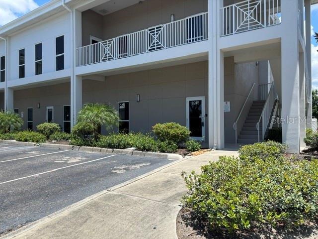 More Photos Of 8221-8249 Vicela Dr, Sarasota Office For Sale