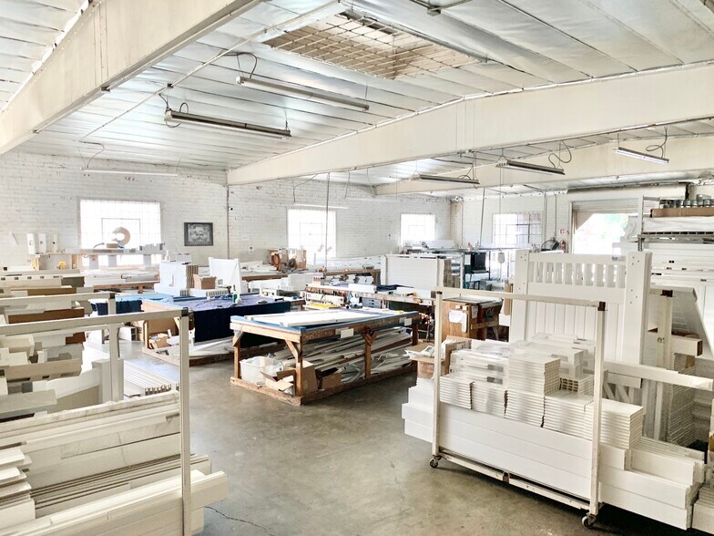 More Photos Of 2424 N San Fernando Rd, Los Angeles Industrial For Sale