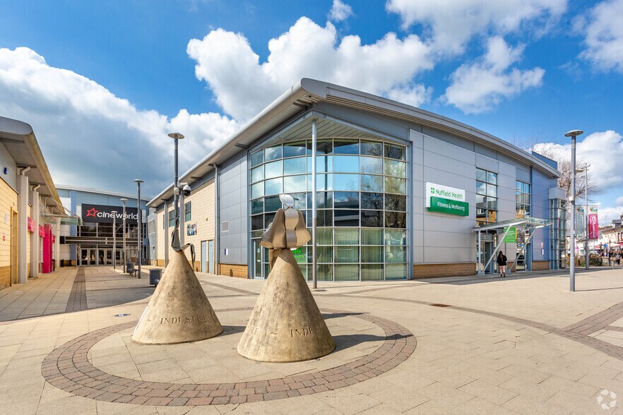 More Photos Of Old Station Way, Yeovil General Retail For Sale